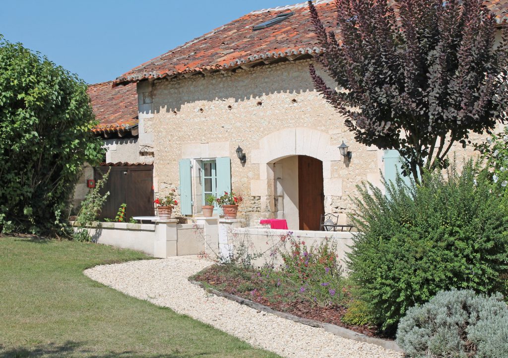 Le Chai gîte at Manoir de Longeveau