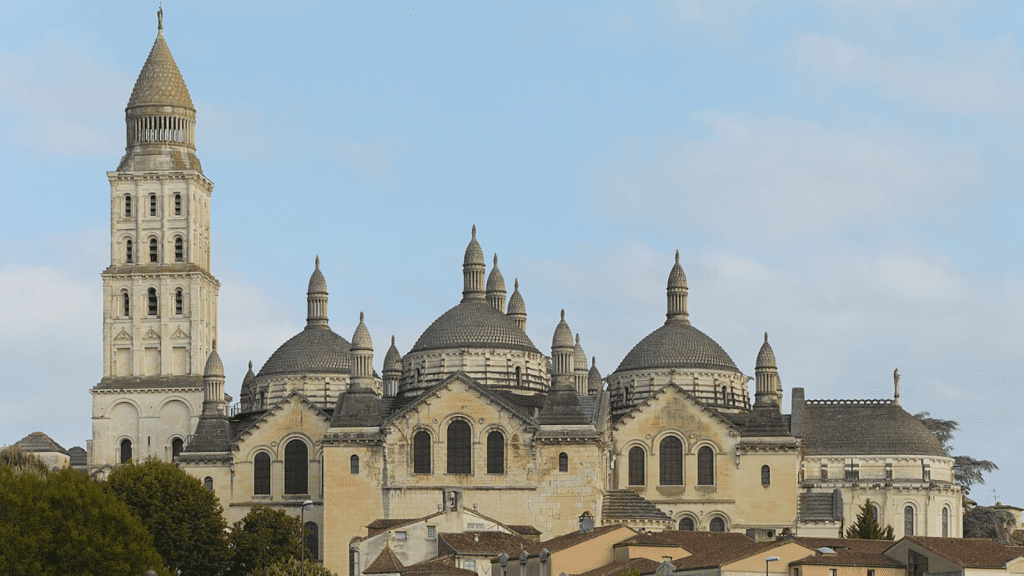 Start at Cathédrale Saint-Front