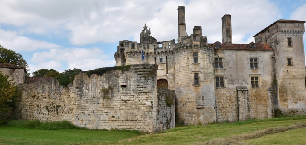 Castles in the Dordogne: Which Ones Are Worth Your Time 3